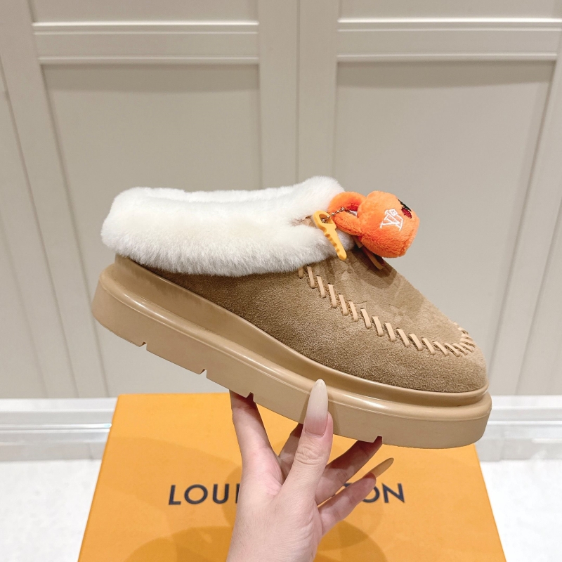 l0vis Vvtt0n slippers